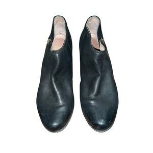 Dansko Black Leather Ankle Booties Women’s 9.5 (EU 40)